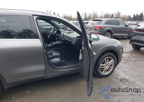 2016 Porsche Cayenne z USA, uszkodzony, nr VIN WP1AA2A25GKA12185